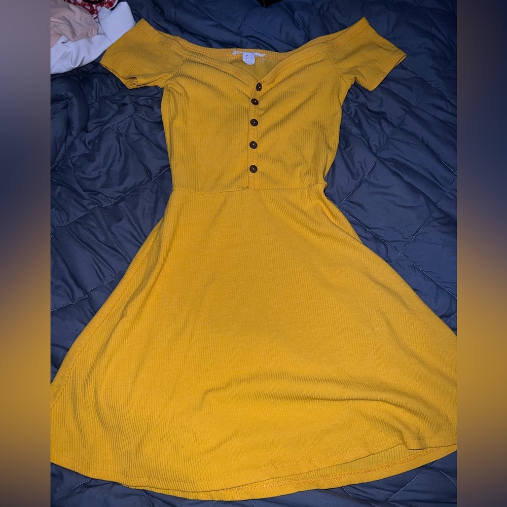 Urban Heritage Mustard Off-Shoulder Midi Dress